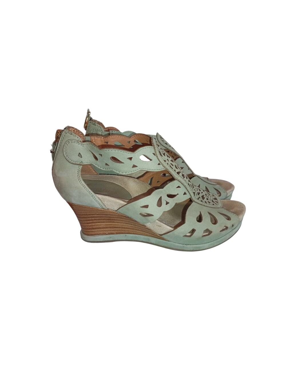 Earthies Sage green Wedge Sandals Cushioned size 8